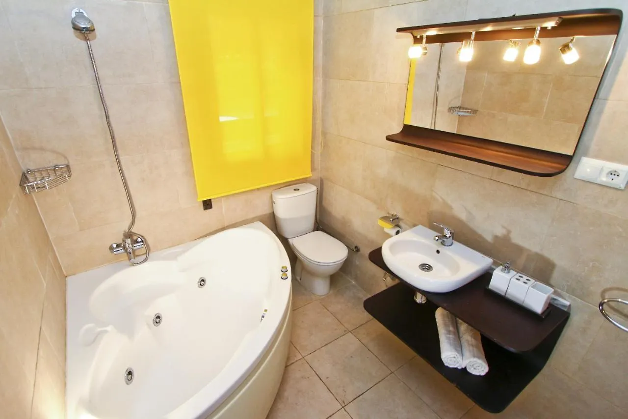 New Play Lake Villa Salou Spain