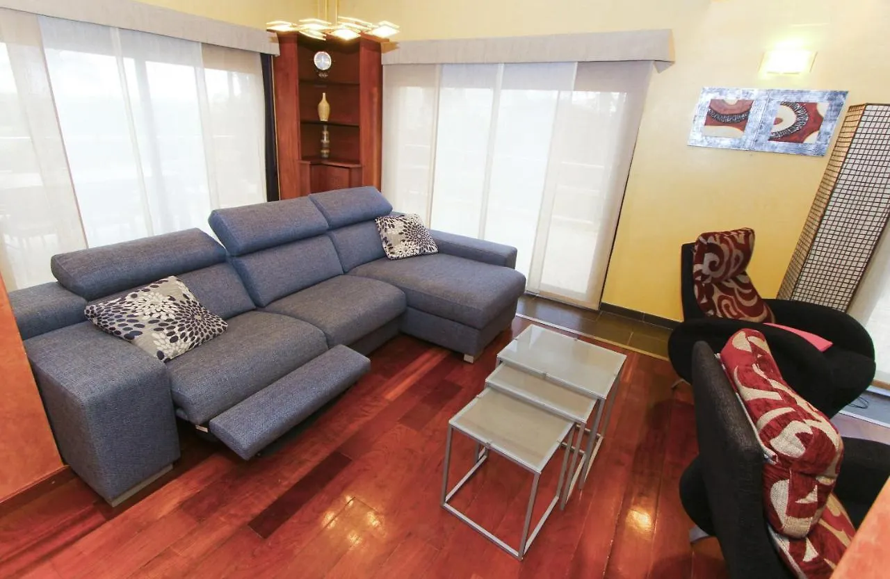 New Play Lake Villa Salou