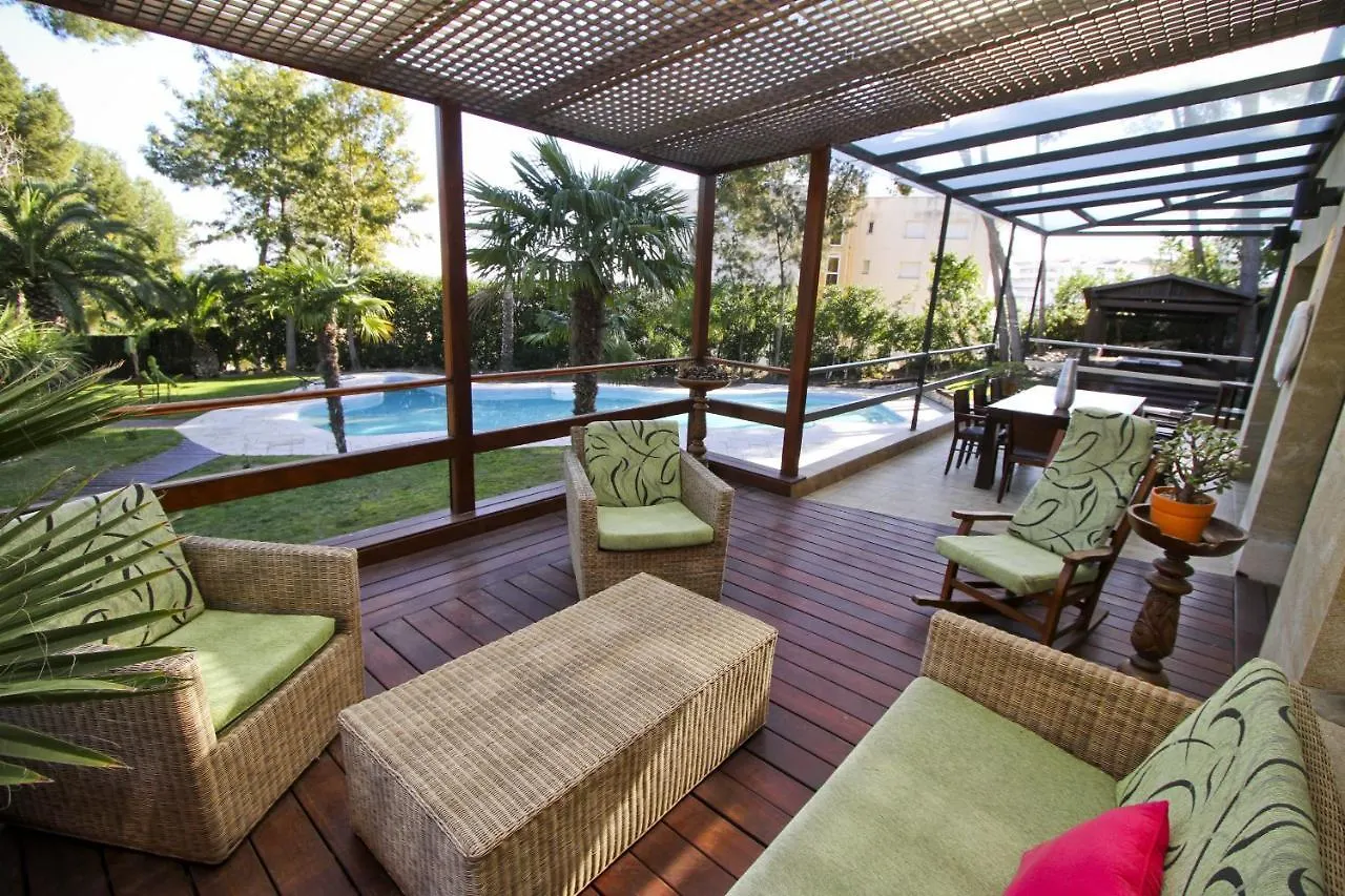New Play Lake Villa Salou