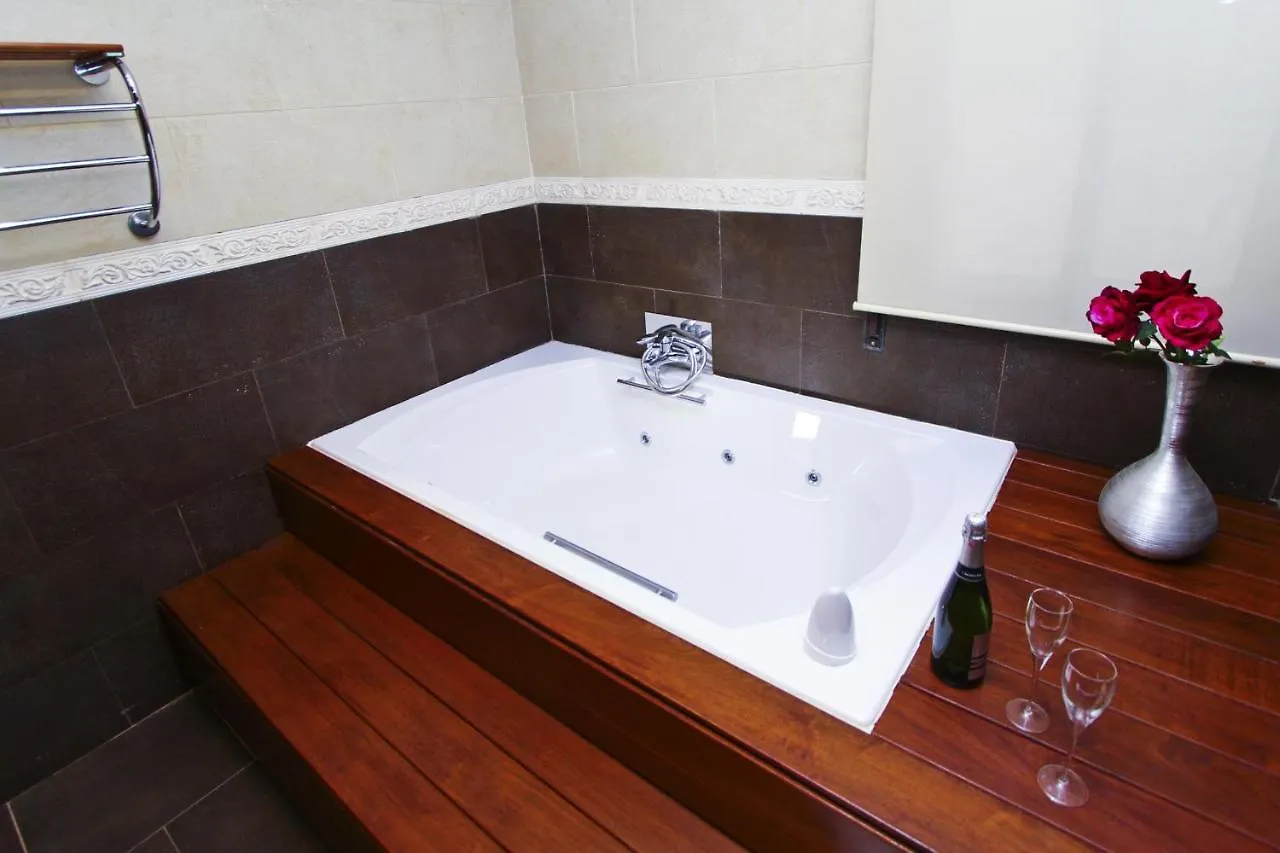 New Play Lake Villa Salou