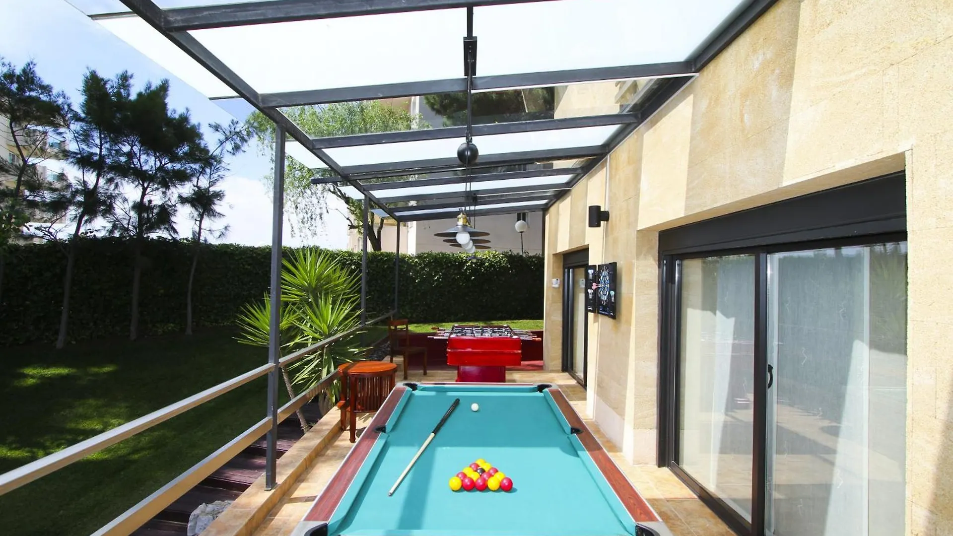 New Play Lake Villa Salou